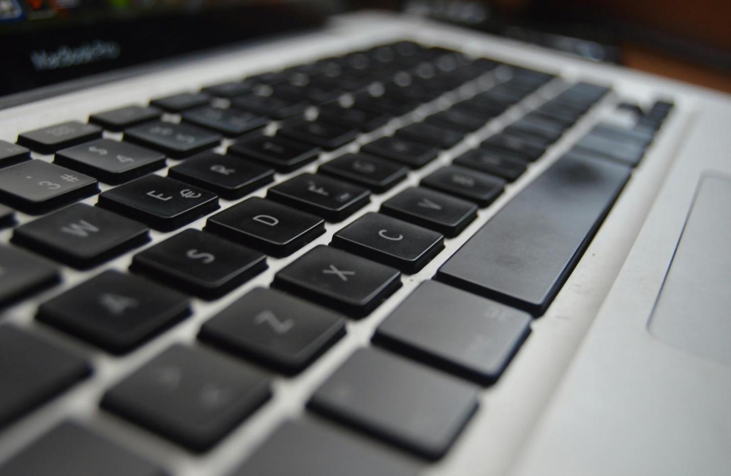 Ambiente di sviluppo per giochi mobile con interfacce moderne